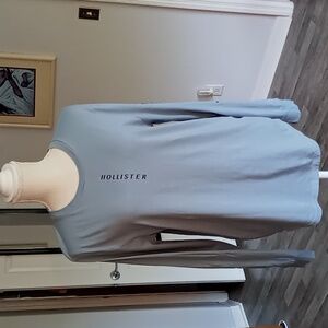 Hollister Must Have Collection Women's Curved Hem Long Sleeve T-Shirt Size Small